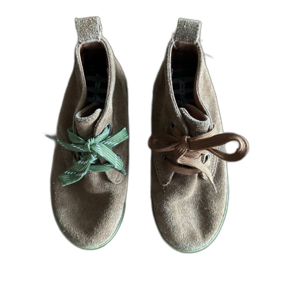 Hanna Andersson Tan Suede Chukka Hybrid Sneaker Boys' 13 - Picture 3 of 15